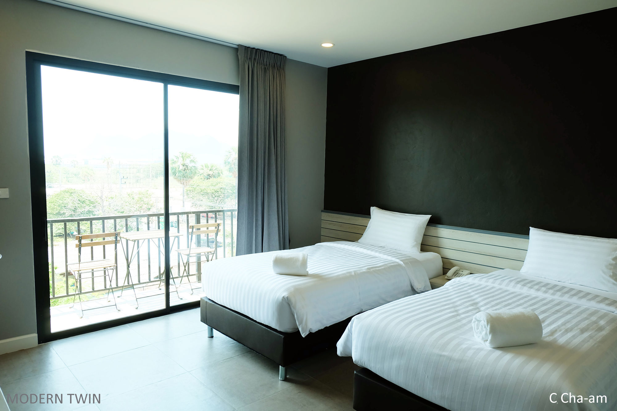 C Cha-Am Hotel エクステリア 写真