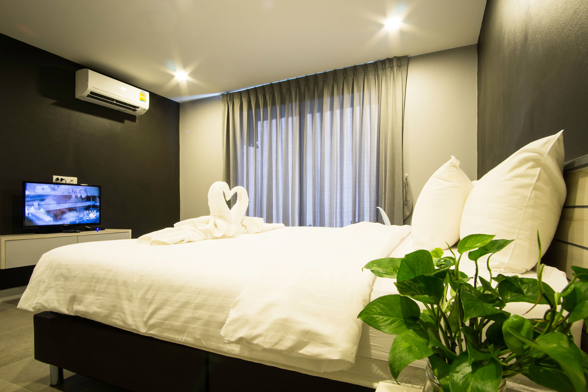 C Cha-Am Hotel エクステリア 写真